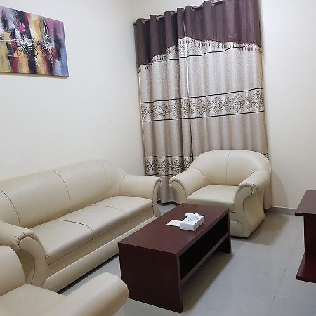 Raynor Hotel Apartments Эль-Фуджайра Экстерьер фото