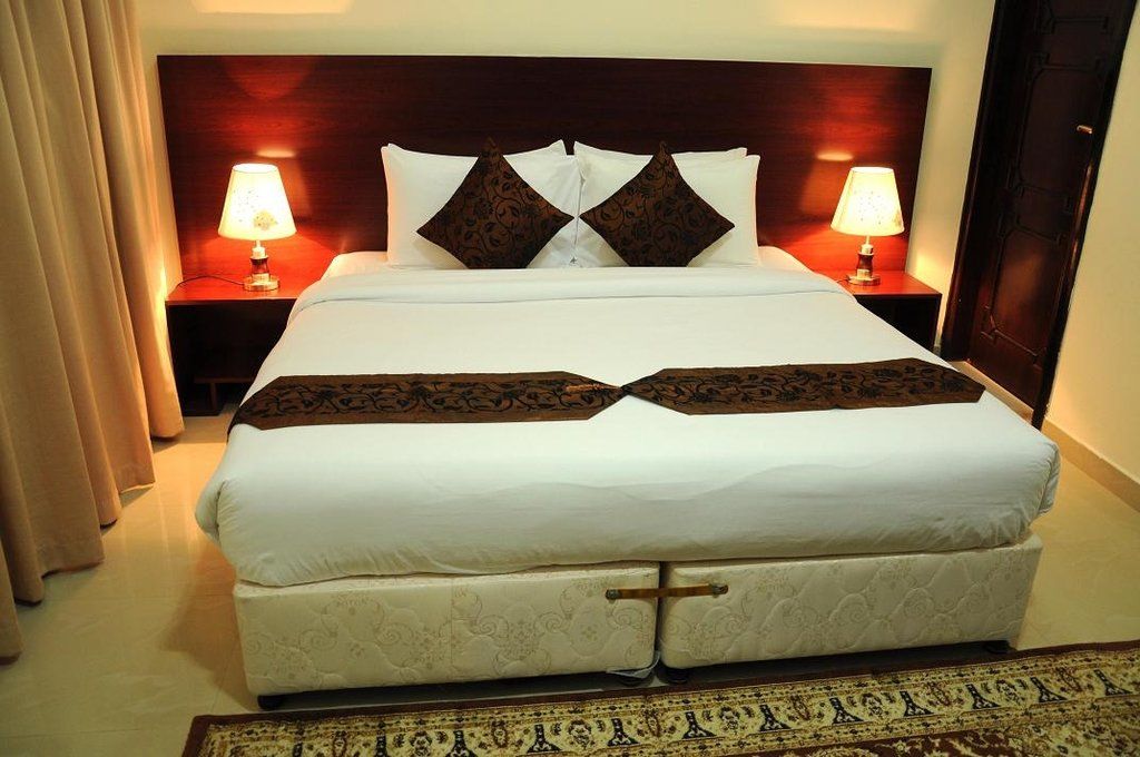 Raynor Hotel Apartments Эль-Фуджайра Экстерьер фото