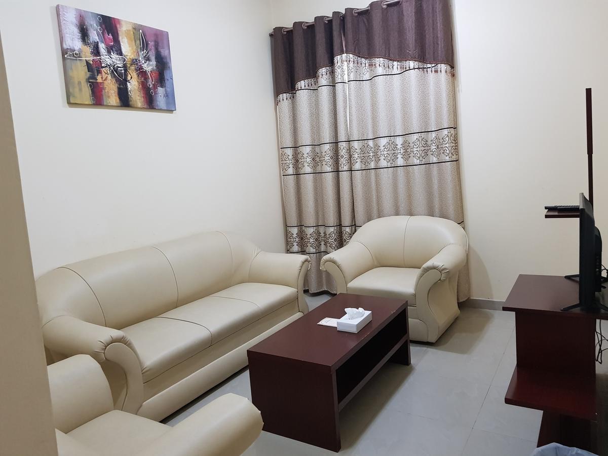 Raynor Hotel Apartments Эль-Фуджайра Экстерьер фото
