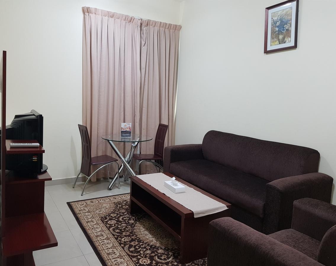 Raynor Hotel Apartments Эль-Фуджайра Экстерьер фото